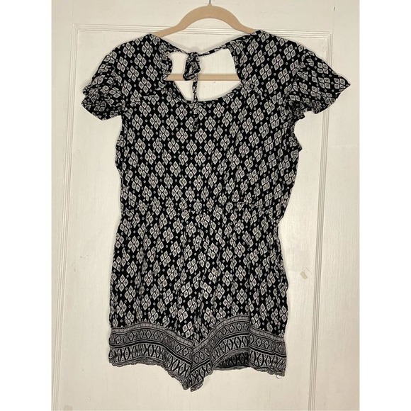 MUDD | WOMEN’S WRAP FRONT ROMPER OPEN BACK BLACK‎ WHITE PRINT SIZE L - Picture 6 of 9